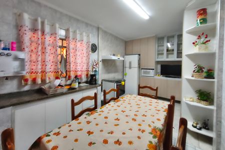 Casa à venda com 360m², 2 quartos e 6 vagasCozinha