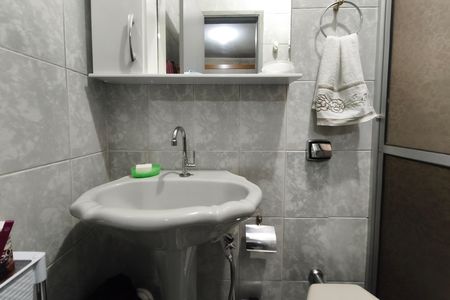 Banheiro Suíte de casa à venda com 2 quartos, 360m² em Vila Aeroporto, Campinas