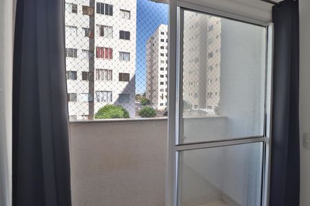 Sacada de apartamento para alugar com 2 quartos, 48m² em Jardim Holanda, Uberlândia