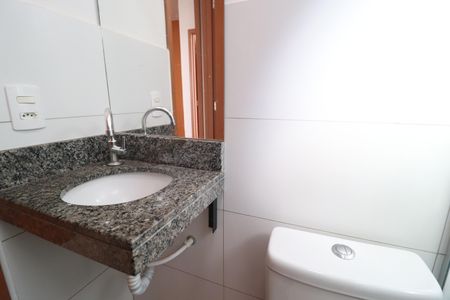 Apartamento para alugar com 48m², 2 quartos e 1 vagaBanheiro do Quarto 1