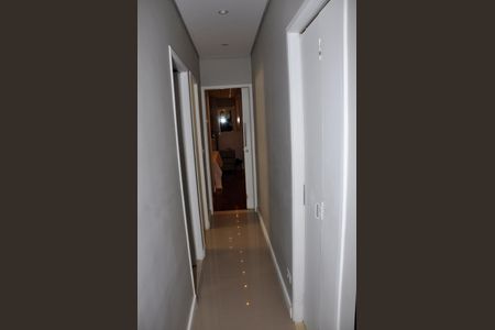 Apartamento para alugar com 65m², 3 quartos e 2 vagas Apartamento para alugar com 65m², 3 quartos e 2 vagasDetalhe - Corredor Quartos