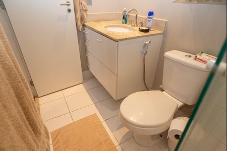 Apartamento à venda com 47m², 1 quarto e 1 vaga Apartamento à venda com 47m², 1 quarto e 1 vagaBanheiro da Suíte