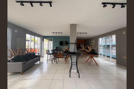 Apartamento para alugar com 47m², 2 quartos e 1 vaga Apartamento para alugar com 47m², 2 quartos e 1 vagaÁrea comum - Salão de festas