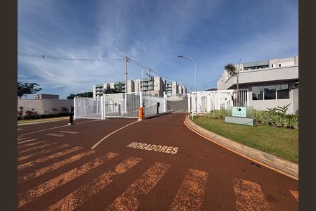 Apartamento para alugar com 47m², 2 quartos e 1 vaga Apartamento para alugar com 47m², 2 quartos e 1 vagaFachada