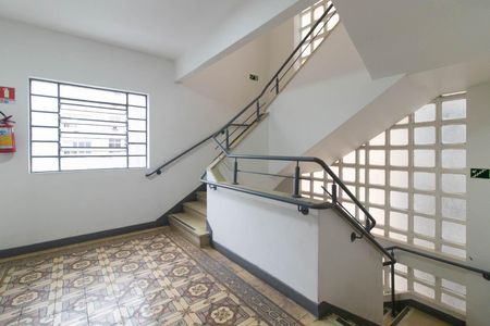 Apartamento à venda com 53m², 1 quarto e sem vaga Apartamento à venda com 53m², 1 quarto e sem vagaEscadas