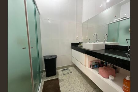 Banheiro Suite de apartamento à venda com 3 quartos, 120m² em Santo Agostinho, Belo Horizonte