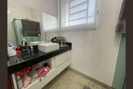 Apartamento à venda com 120m², 3 quartos e 1 vaga Apartamento à venda com 120m², 3 quartos e 1 vagaBanheiro Social