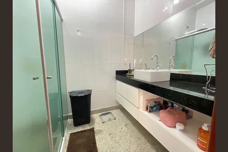 Banheiro Suite de apartamento à venda com 3 quartos, 120m² em Santo Agostinho, Belo Horizonte