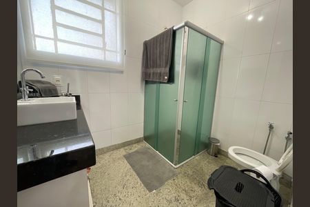 Apartamento à venda com 120m², 3 quartos e 1 vaga Apartamento à venda com 120m², 3 quartos e 1 vagaBanheiro Social