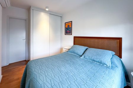 Apartamento para alugar com 74m², 1 quarto e 1 vaga