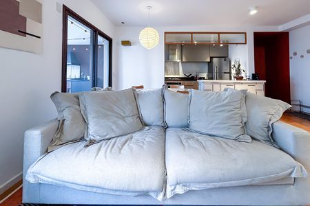 Apartamento para alugar com 74m², 1 quarto e 1 vaga