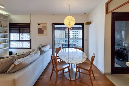 Apartamento para alugar com 74m², 1 quarto e 1 vaga