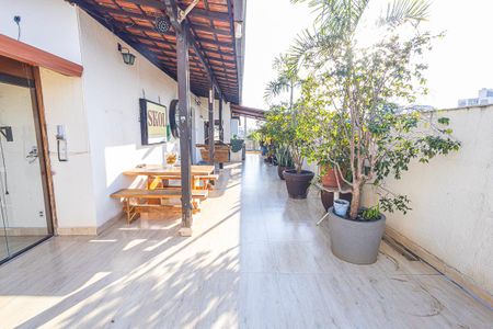 Casa para alugar com 240m², 3 quartos e 1 vaga Casa para alugar com 240m², 3 quartos e 1 vagaarea de serviço