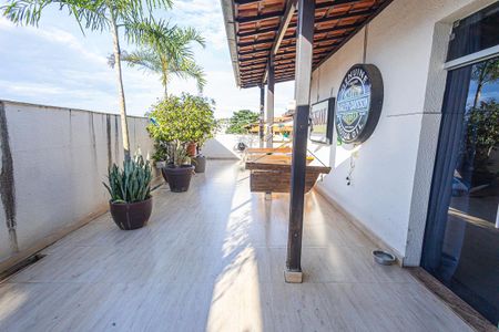 Casa para alugar com 240m², 3 quartos e 1 vaga Casa para alugar com 240m², 3 quartos e 1 vagaarea de serviço
