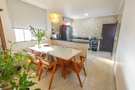 Casa para alugar com 240m², 3 quartos e 1 vaga Casa para alugar com 240m², 3 quartos e 1 vagacozinha
