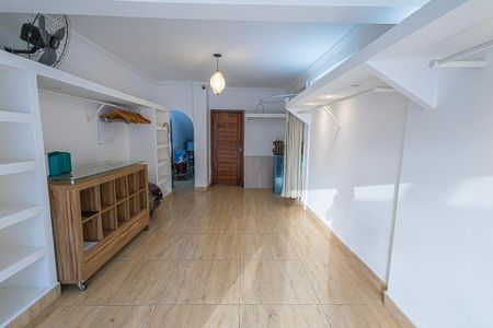 Casa para alugar com 240m², 3 quartos e 1 vaga Casa para alugar com 240m², 3 quartos e 1 vagagaragem
