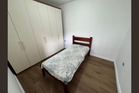 Quarto  de casa para alugar com 2 quartos, 80m² em Jardim Araruama, Cotia