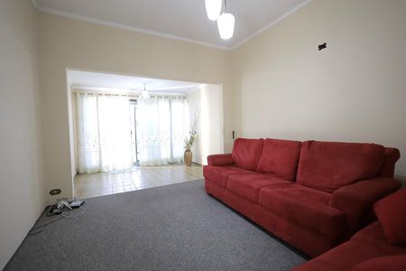 Casa para alugar com 100m², 2 quartos e 2 vagas Casa para alugar com 100m², 2 quartos e 2 vagasSala