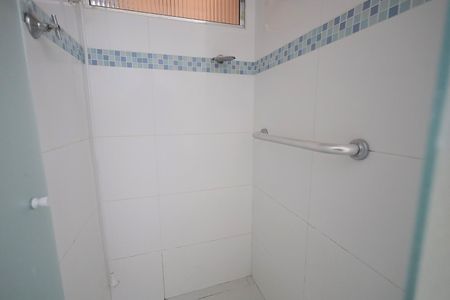 Casa para alugar com 100m², 2 quartos e 2 vagas Casa para alugar com 100m², 2 quartos e 2 vagasBanheiro