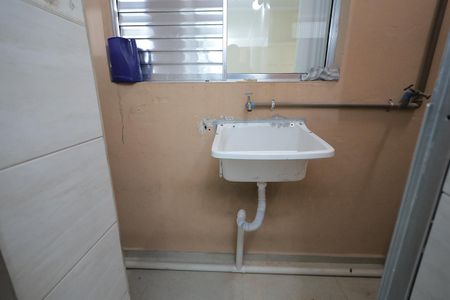 Casa para alugar com 100m², 2 quartos e 2 vagas Casa para alugar com 100m², 2 quartos e 2 vagasÁrea de Serviço