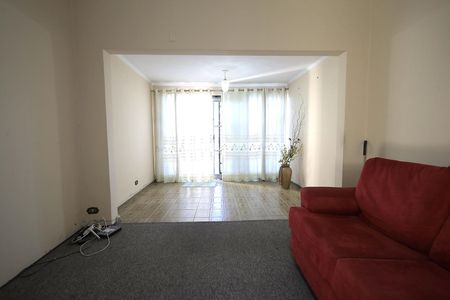 Casa para alugar com 100m², 2 quartos e 2 vagas Casa para alugar com 100m², 2 quartos e 2 vagasSala