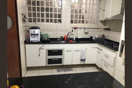 Casa à venda com 190m², 5 quartos e 2 vagas