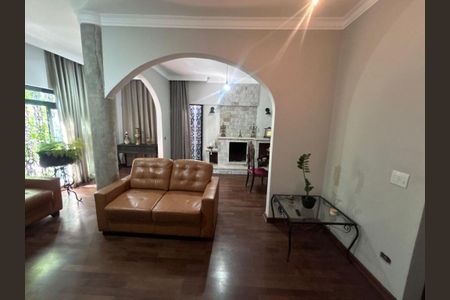 Casa à venda com 3 quartos, 300m² em Parque Sao Domingos, São Paulo