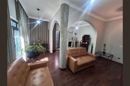 Casa à venda com 3 quartos, 300m² em Parque Sao Domingos, São Paulo