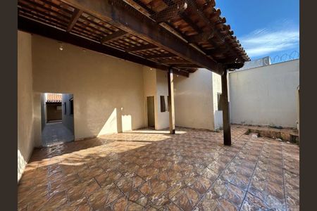 Casa para alugar com 100m², 2 quartos e 2 vagas