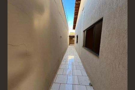 Casa para alugar com 100m², 2 quartos e 2 vagas