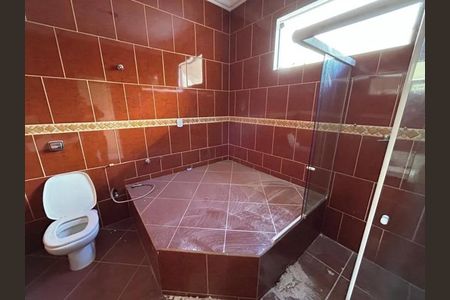 Casa para alugar com 100m², 2 quartos e 2 vagas Casa para alugar com 100m², 2 quartos e 2 vagasBanheiro