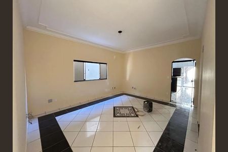 Casa para alugar com 2 quartos, 100m² em Granada, Uberlândia