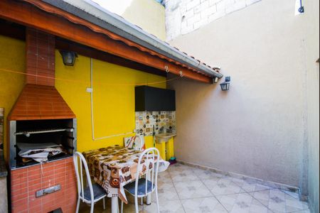 Casa para alugar com 70m², 2 quartos e 1 vagaÁrea de Serviço