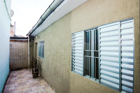 Casa para alugar com 70m², 2 quartos e 1 vagaQuintal