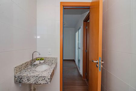 Apartamento para alugar com 44m², 2 quartos e 1 vaga Apartamento para alugar com 44m², 2 quartos e 1 vagaBanheiro