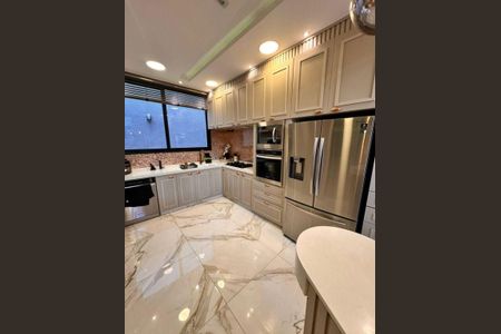 Casa à venda com 584m², 3 quartos e 4 vagas