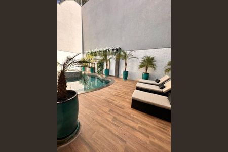 Casa à venda com 584m², 3 quartos e 4 vagas