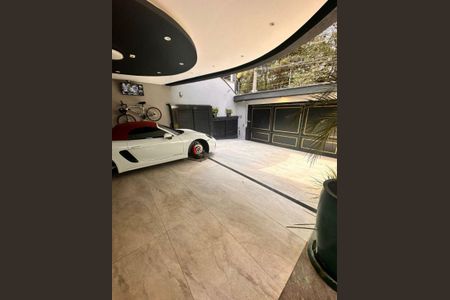 Casa à venda com 584m², 3 quartos e 4 vagas