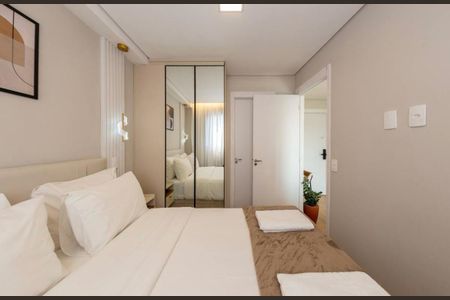 Apartamento à venda com 26m², 1 quarto e sem vaga Apartamento à venda com 26m², 1 quarto e sem vagaSala/Quarto