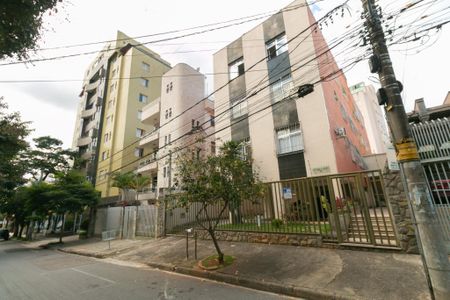 Apartamento para alugar com 107m², 3 quartos e 2 vagas
