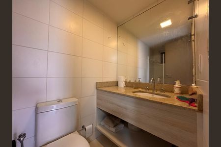Apartamento à venda com 46m², 2 quartos e 1 vaga Apartamento à venda com 46m², 2 quartos e 1 vagaFlat - Banheiro