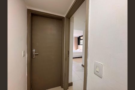 Apartamento à venda com 46m², 2 quartos e 1 vaga Apartamento à venda com 46m², 2 quartos e 1 vagaFlat - Corredor entrada