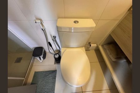 Apartamento à venda com 46m², 2 quartos e 1 vaga Apartamento à venda com 46m², 2 quartos e 1 vagaFlat - Banheiro