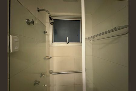 Apartamento à venda com 46m², 2 quartos e 1 vaga Apartamento à venda com 46m², 2 quartos e 1 vagaFlat - Banheiro