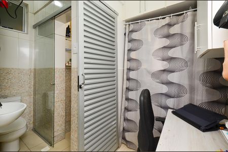 Apartamento à venda com 72m², 2 quartos e 1 vaga Apartamento à venda com 72m², 2 quartos e 1 vagaBanheiro Suíte