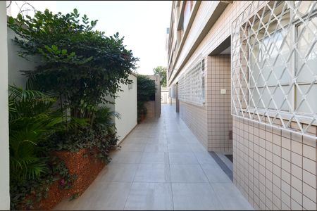 Apartamento à venda com 72m², 2 quartos e 1 vaga Apartamento à venda com 72m², 2 quartos e 1 vagaEntrada
