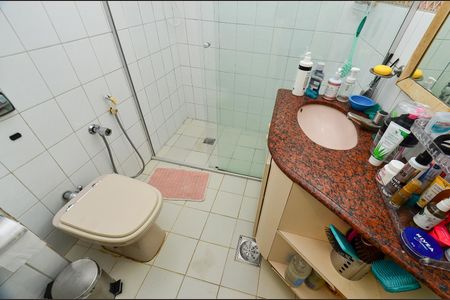 Apartamento à venda com 72m², 2 quartos e 1 vaga Apartamento à venda com 72m², 2 quartos e 1 vagaBanheiro Social