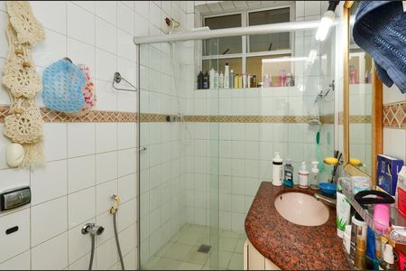 Apartamento à venda com 72m², 2 quartos e 1 vaga Apartamento à venda com 72m², 2 quartos e 1 vagaBanheiro Social
