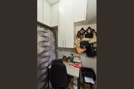 Apartamento à venda com 72m², 2 quartos e 1 vaga Apartamento à venda com 72m², 2 quartos e 1 vagaBanheiro Suíte