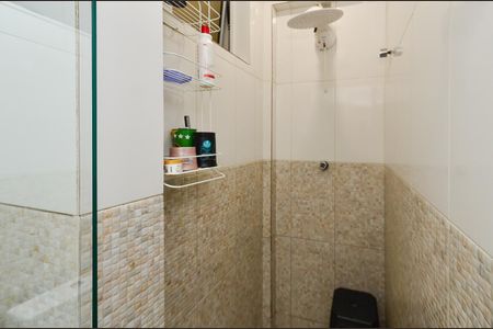 Apartamento à venda com 72m², 2 quartos e 1 vaga Apartamento à venda com 72m², 2 quartos e 1 vagaBanheiro Suíte